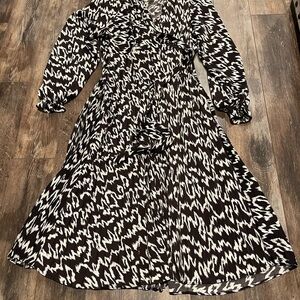 Elegant Brown and White Patterned Dress